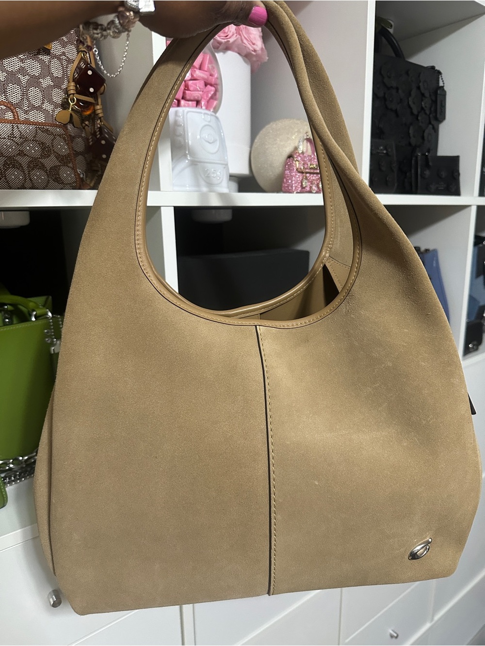 COACH SUEDE LANA SHOULDER BAG IN PEANUT